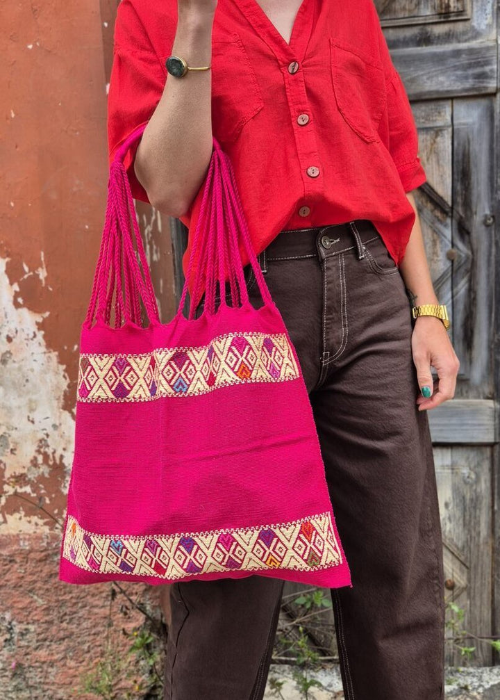 Tejido embroidered bag