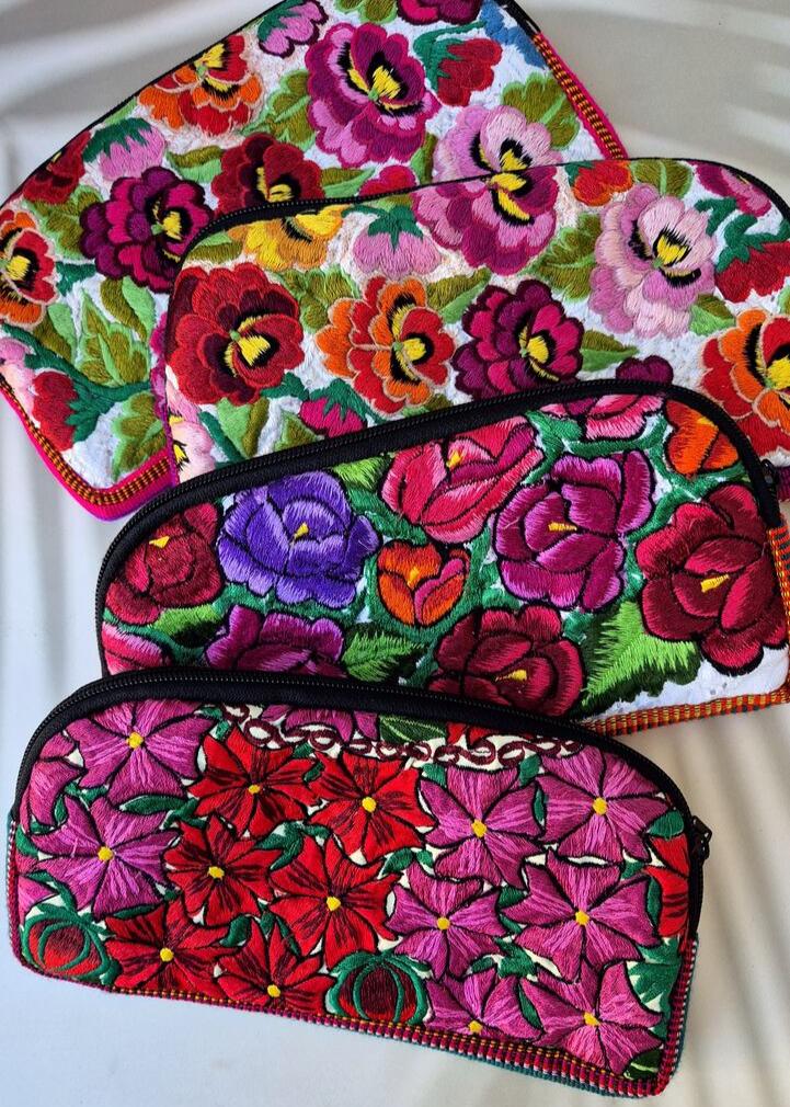 Flores pencil case