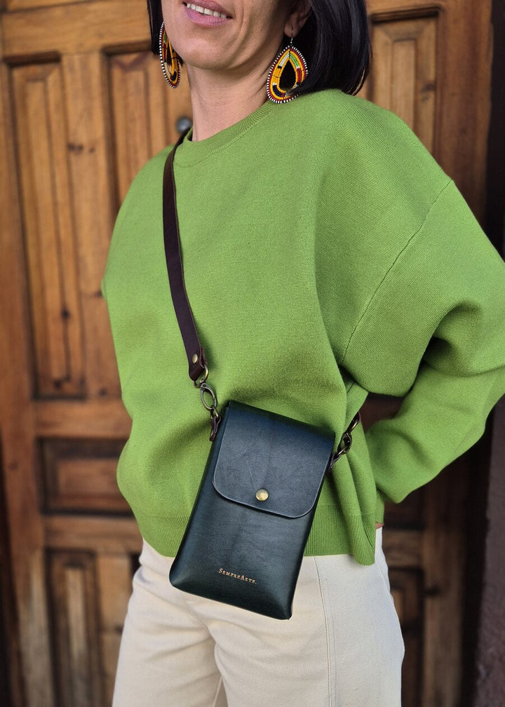 Bolso para teléfono Nancy de piel color verde oscuro 