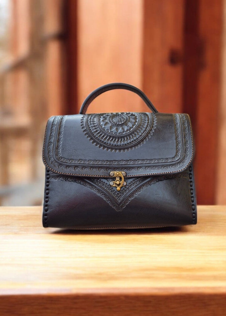 Linda Black Trunk Bag 