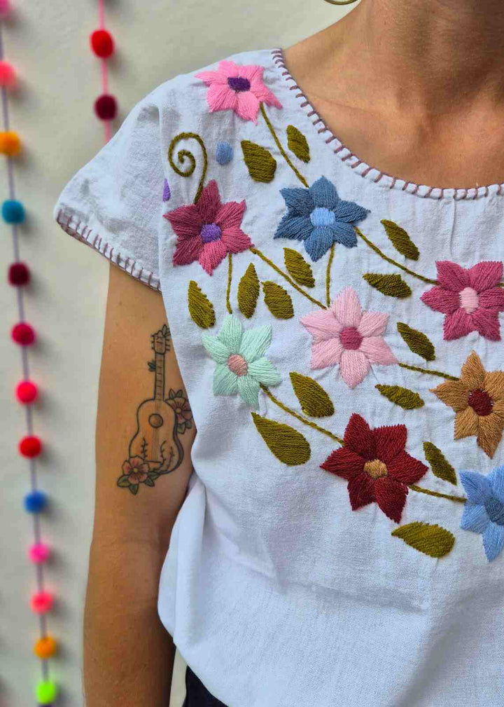 Blusa Bordada Blanca