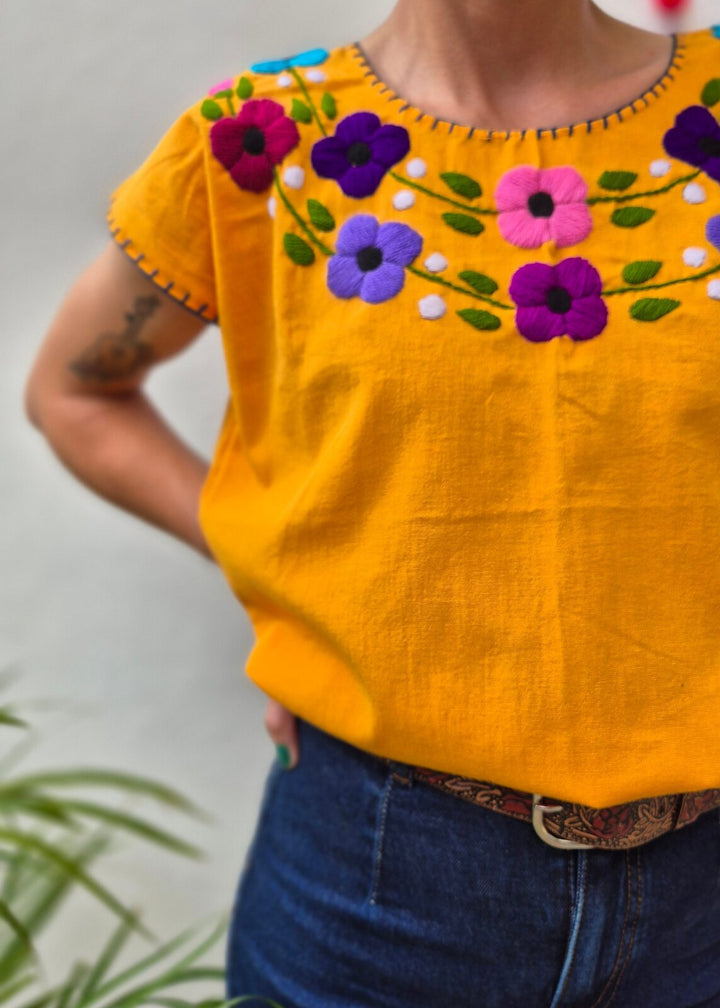 Blusa Fucsia Bordado