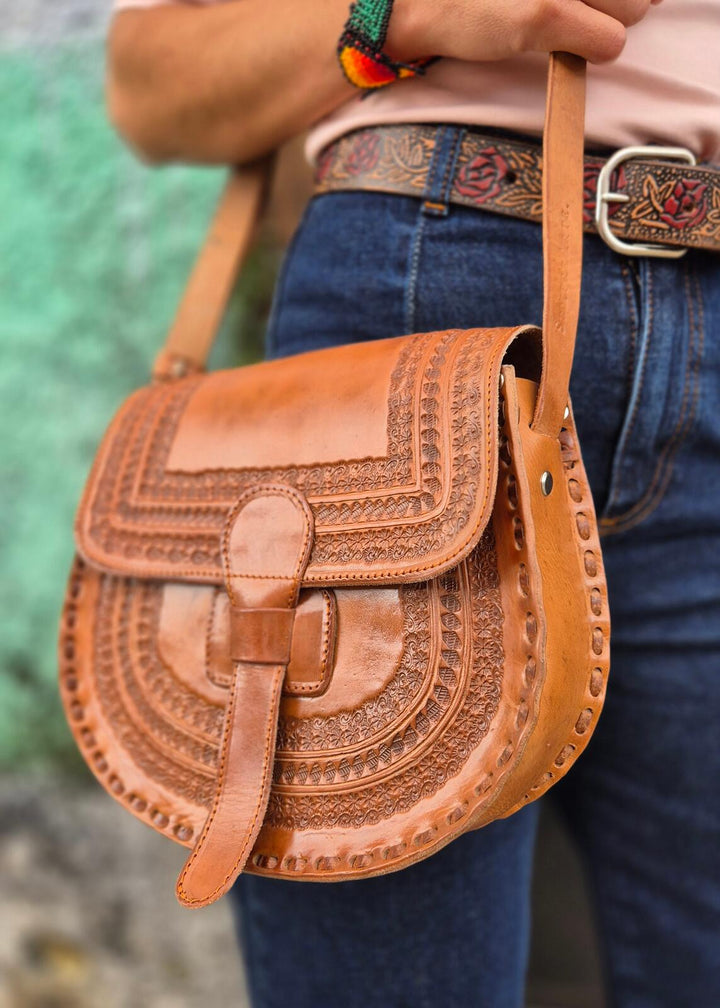 El bolso de cuero de Dana