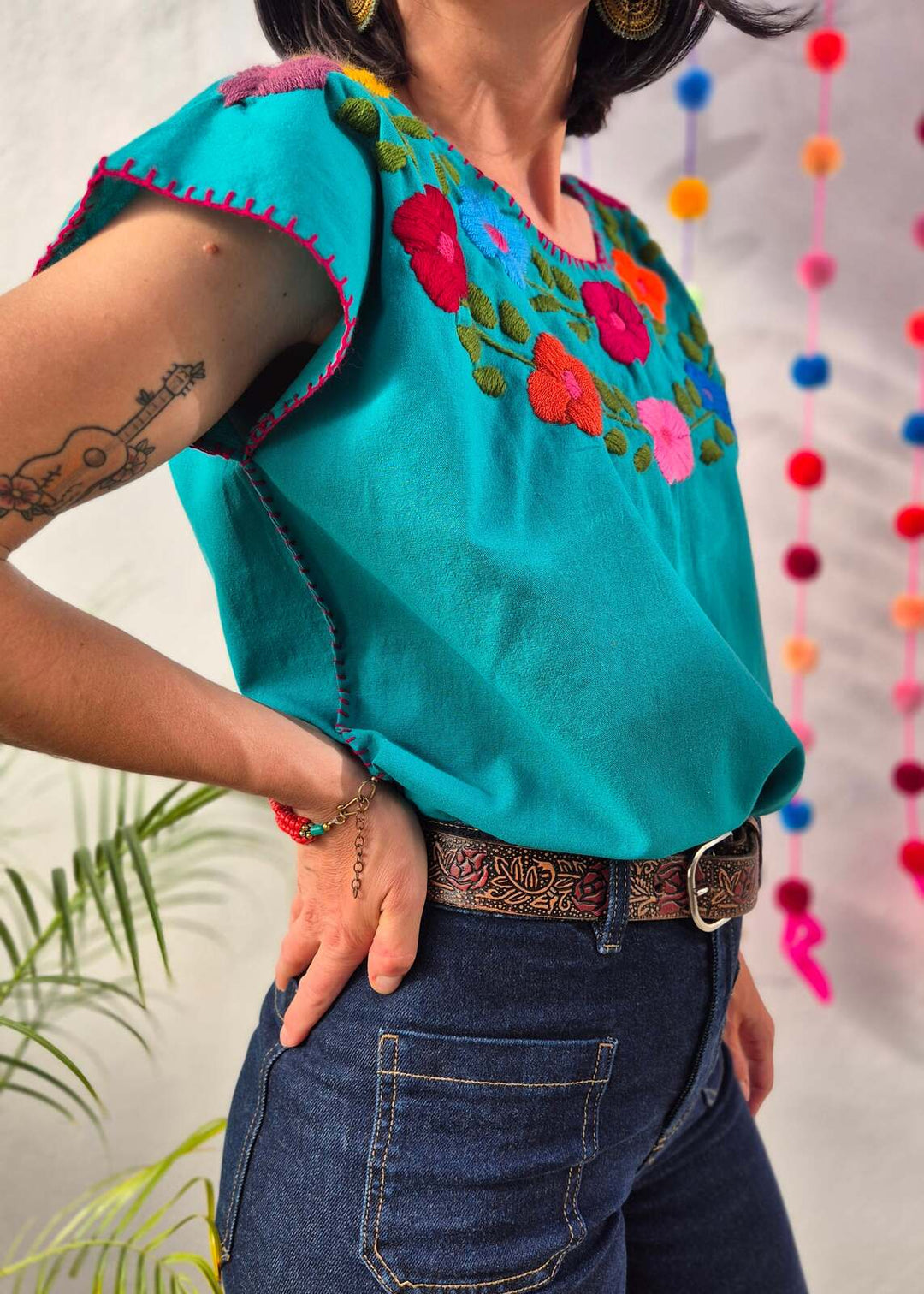 Bluzka haftowana Bordado Turkusowa