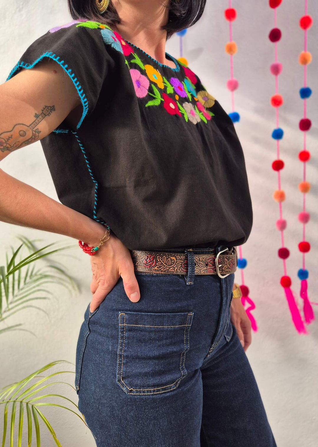 Bluzka haftowana Bordado Czarna