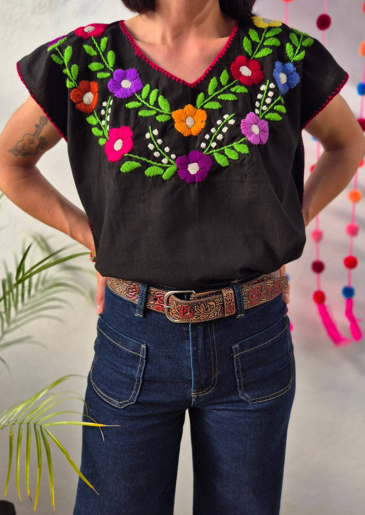 Bluzka haftowana Bordado Czarna