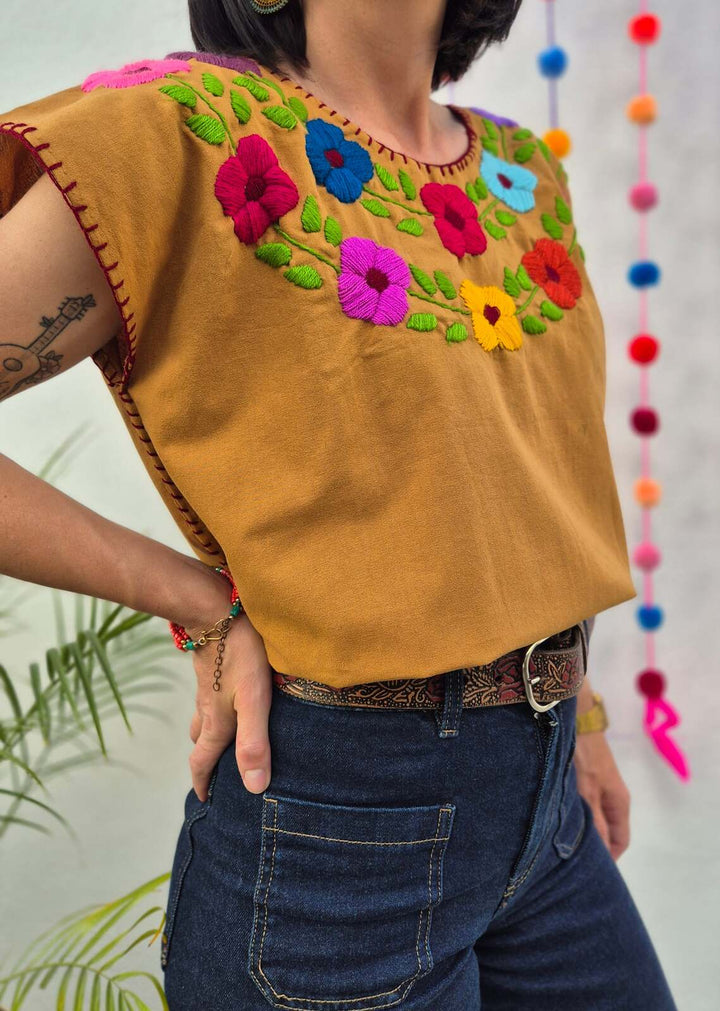 Bluzka haftowana Bordado Musztardowa
