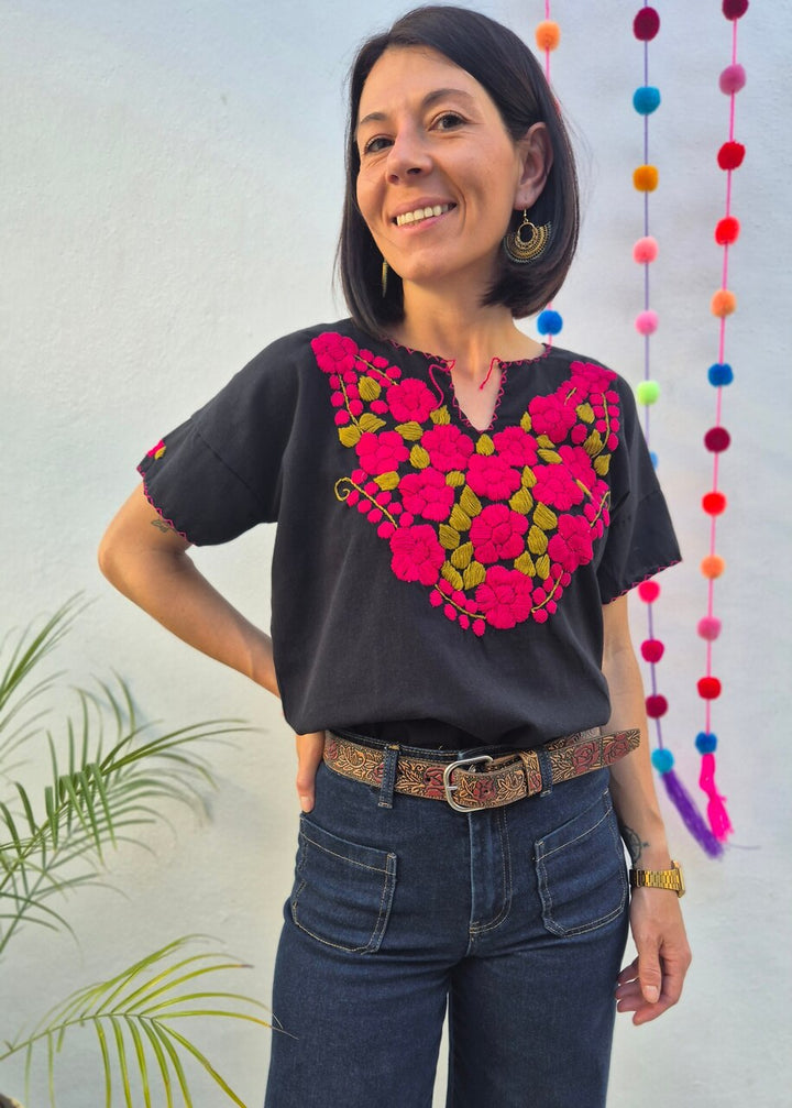 Bluzka haftowana Santa Czarna