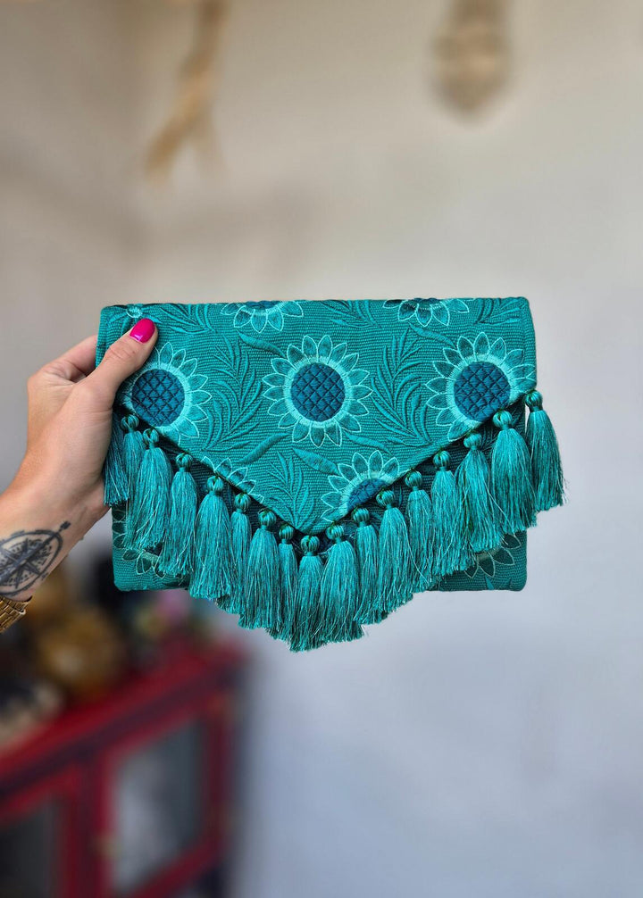 Clara clutch bag