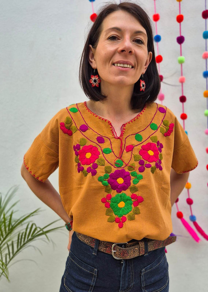 Blusa Fucsia Bordado