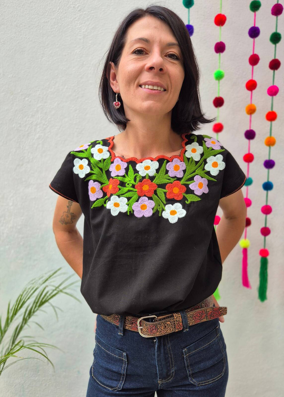 Blusa Flores Negra