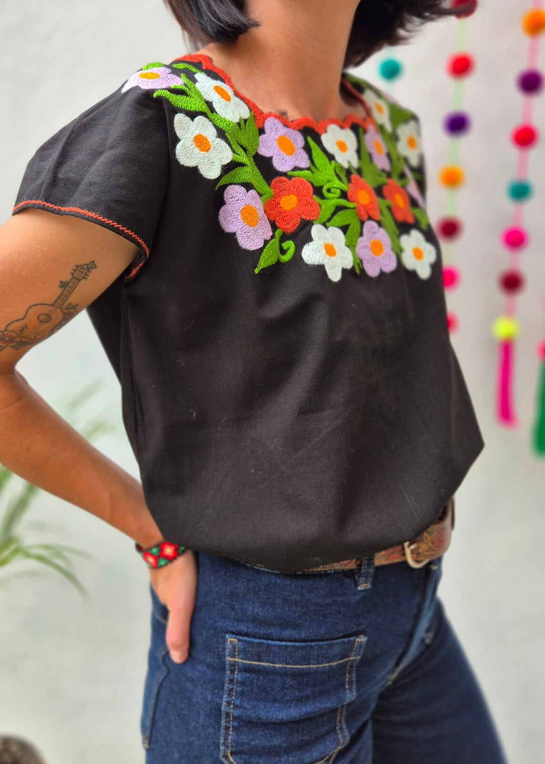 Blusa Flores Negra