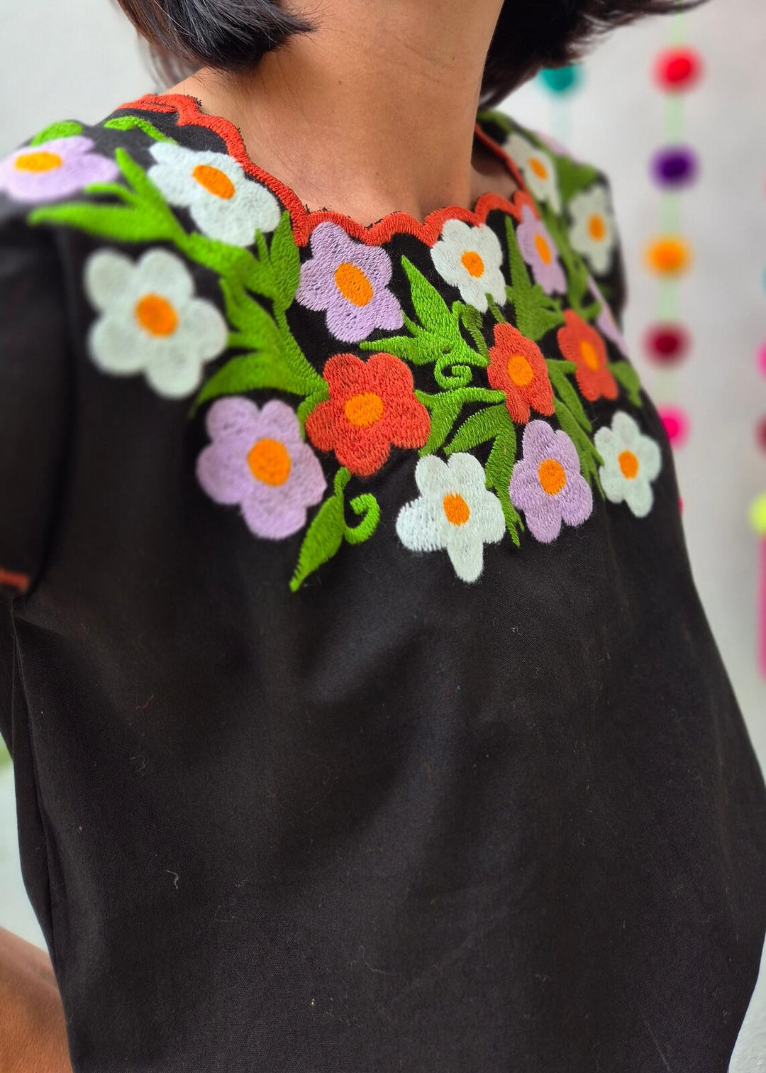 Blusa Flores Negra