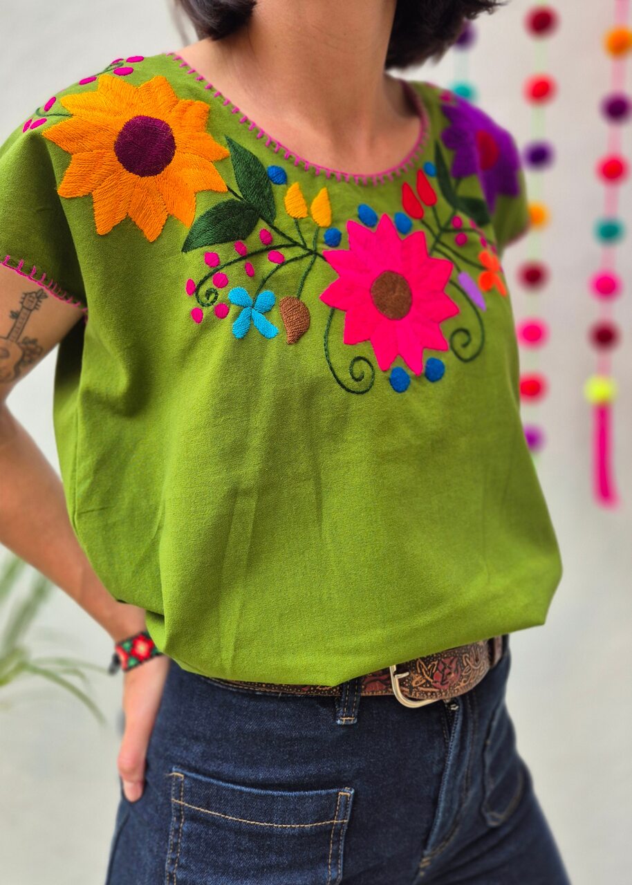 Blusa Bordada Verde