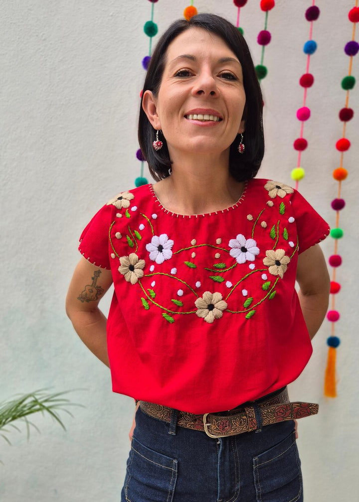 Blusa Bordada Roja