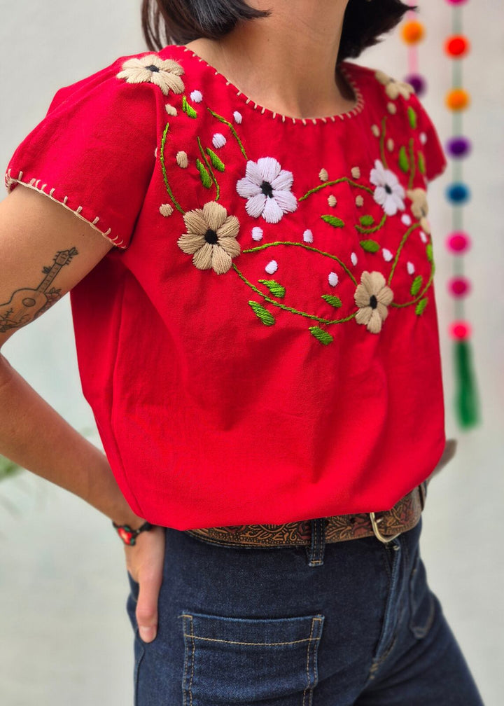 Blusa Bordada Roja