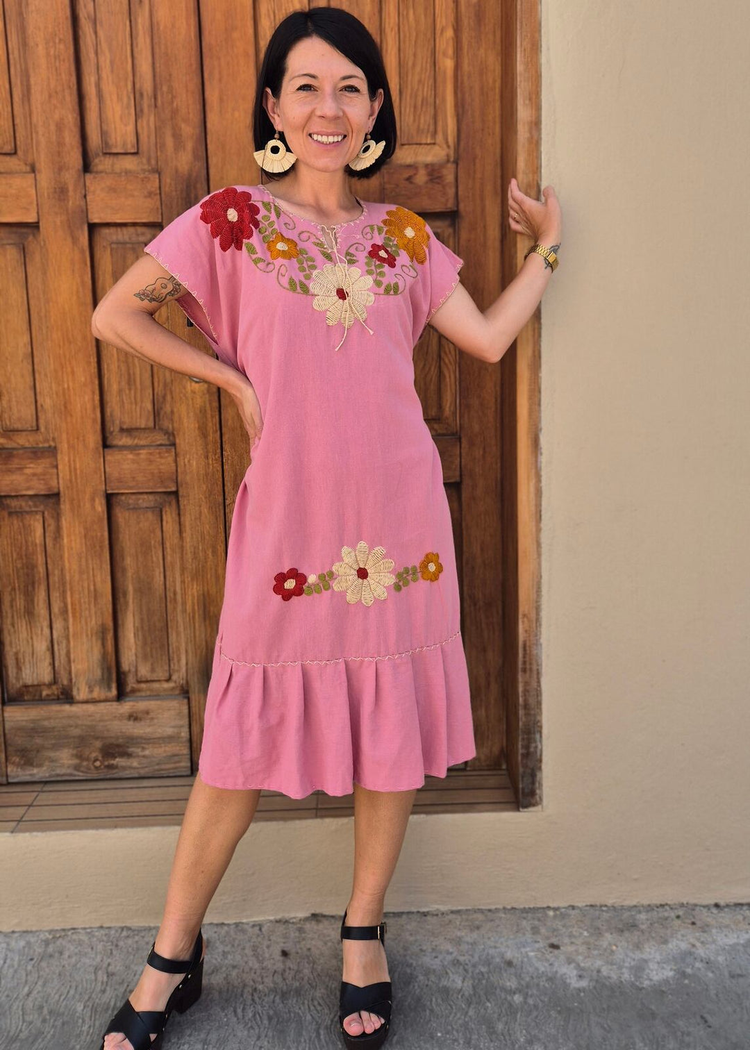 Vestido rosa bordado