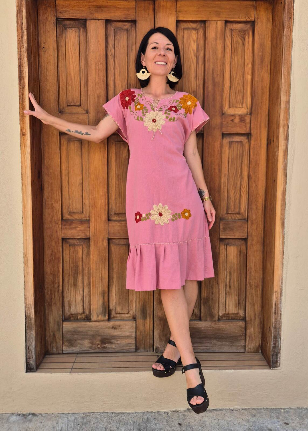 Vestido rosa bordado