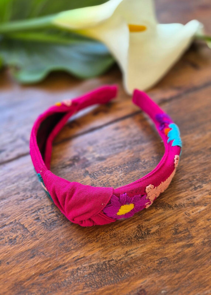 Diadema bordada burdeos