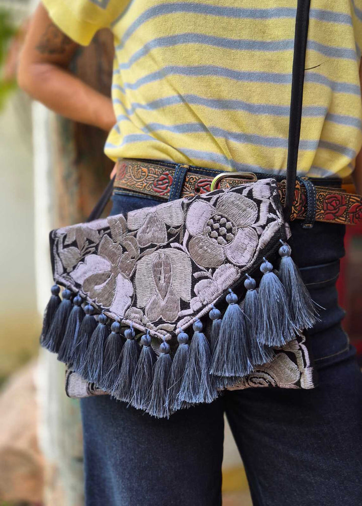 Bolso de mano morado Flores