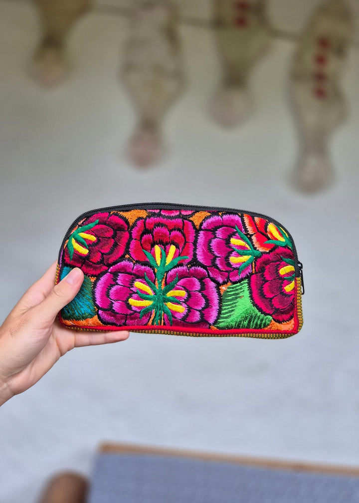 Flores pencil case