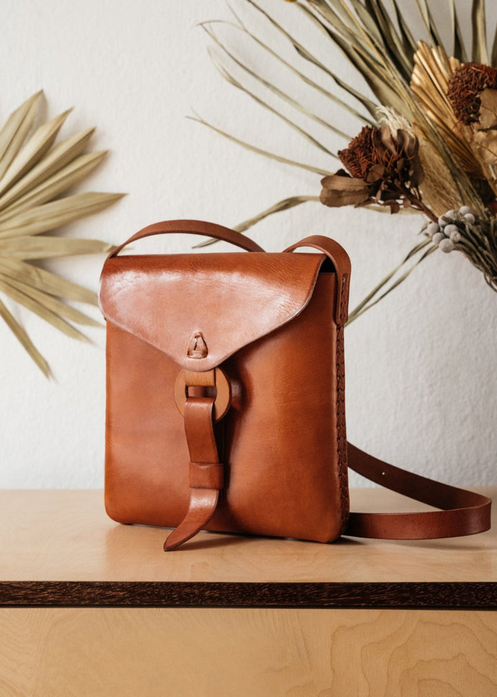 Carola Simple Leather Bag 