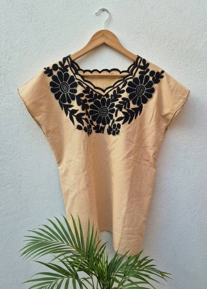 Blusa Flores Negra
